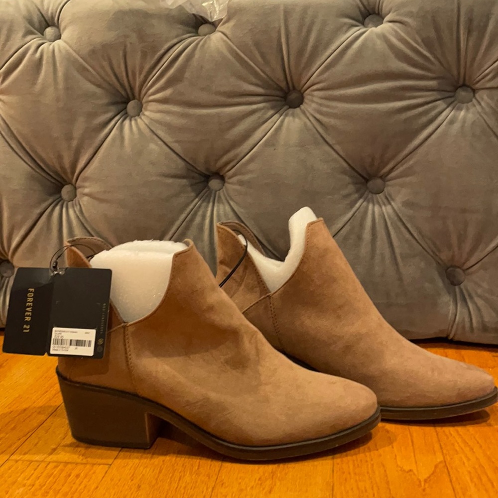 Forever 21 booties BRAND NEW!